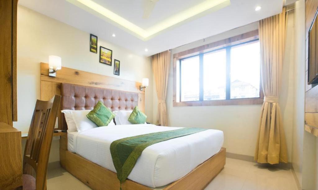 Couette-café Classic Plaza At Delhi Airport 3*
