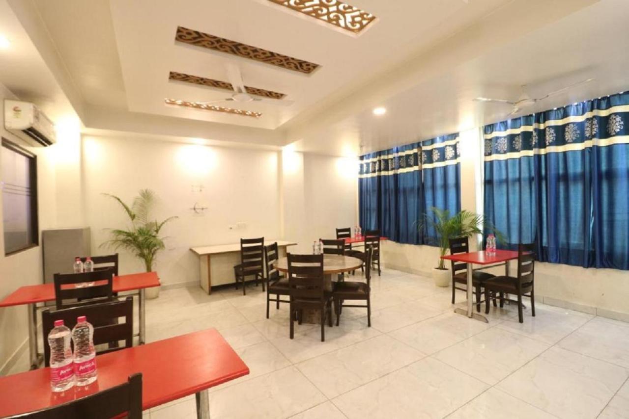Couette-café Classic Plaza At Delhi Airport