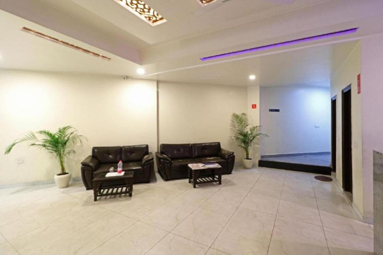Bed & Breakfast Classic Plaza At Delhi Airport 3*
